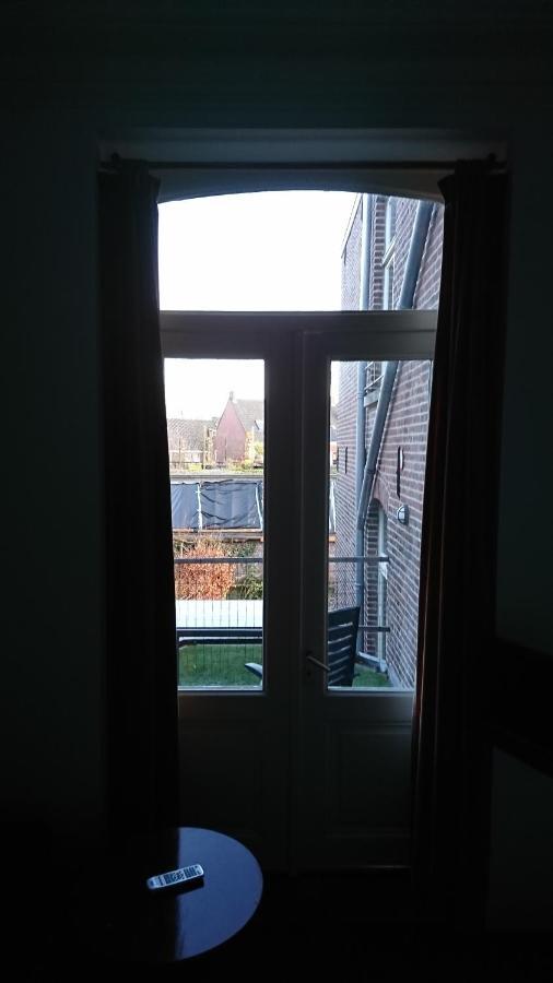 Op De Burg Bed & Breakfast Venlo Exterior photo